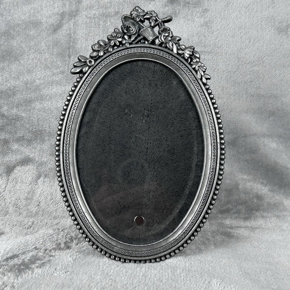 Vintage Silver Oval Floral Frame For Silhouette 4.25 X 6.5 Inches Victorian